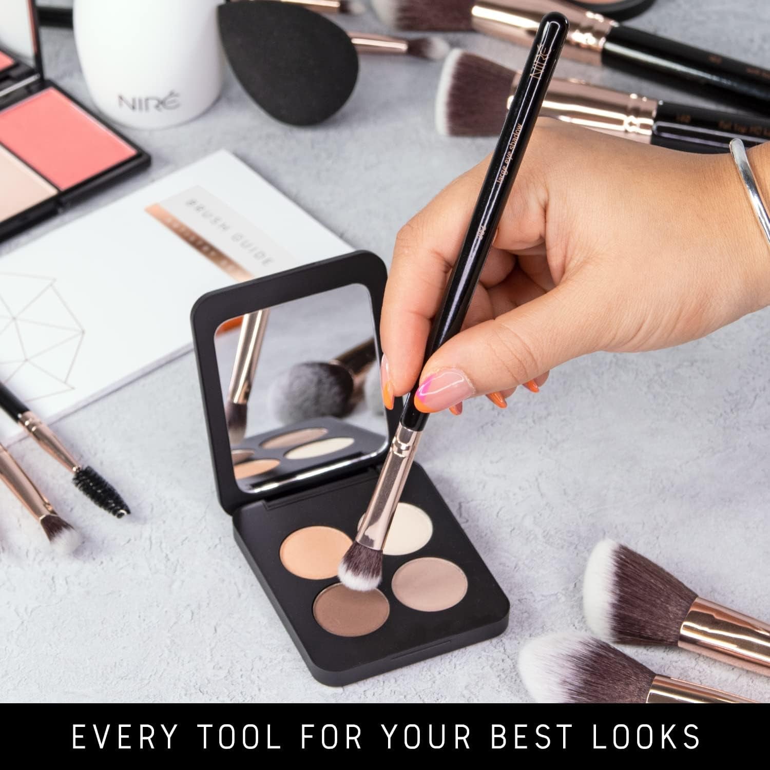 Niré Beauty Set De Brochas De Maquillaje Profesional De 15 Piezas : Brochas Y Pinceles De Maquillaje, Estuche, Esponja, Limpiador, Guía, Caja De Regalo